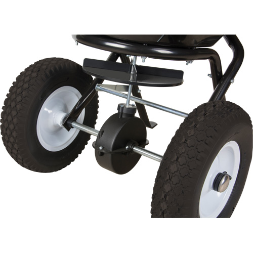 Broadcast Spreader, 22000 sq. ft., 100 lbs. capacity SPOC Demo