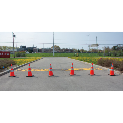 C&ocirc;ne de signalisation, 28", Orange, Bande(s) r&eacute;fl&eacute;chissante(s) 4" & 6" SPOC Demo