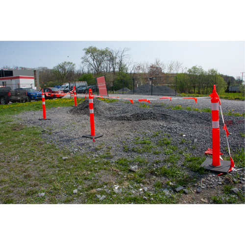 Poteau d&eacute;lin&eacute;ateur de qualit&eacute; sup&eacute;rieure, 42" h, Orange SPOC Demo