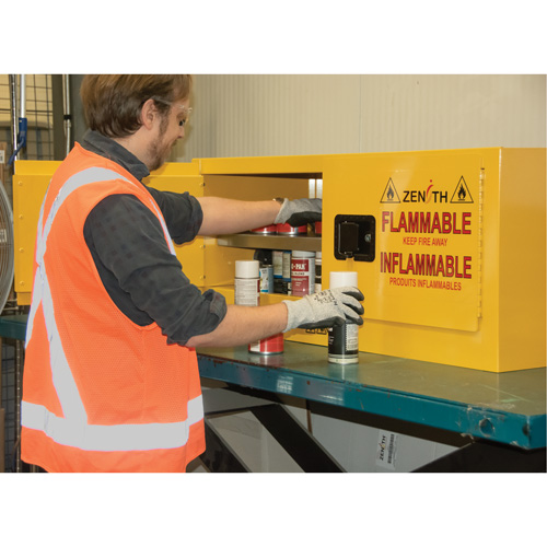 Armoire pour produits inflammables, 12 gal., 2 Porte(s), 43" La x 18" h x 18" p SPOC Demo