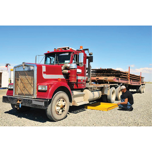 Flexible Ultra-Utility Tray&reg;, 42" L x 42" W x 4.8" H, 18 US gal. Spill Capacity SPOC Demo
