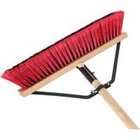 Balai-brosse &agrave; manche renforc&eacute;, 18", Moyen, Soies PVC SPOC Demo