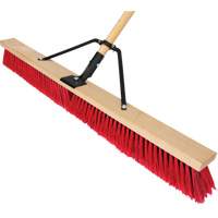 Balai-brosse &agrave; manche renforc&eacute;, 36", Moyen, Soies PVC SPOC Demo