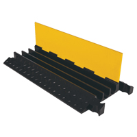 Protecteur de c&acirc;ble robuste Yellow Jacket, 3 canaux, 36" lo x 18,5" la x 2,875" h SPOC Demo