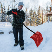 Pelle &agrave; neige Yukon, Lame Polypropyl&egrave;ne, Largueur 18", Manche Prise en D ergonomique SPOC Demo