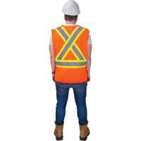 Veste d'arpenteur haute visibilit&eacute; conforme &agrave; la CSA, Orange haute visibilit&eacute;, Moyen, Polyester SPOC Demo