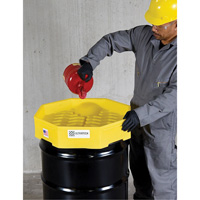 Bung Access Ultra-Drum Funnel avec bec verseur SPOC Demo
