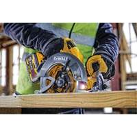 Ensemble scie circulaire sans fil Flexvolt Max** avec frein &eacute;lectrique, 7-1/4", 60 V SPOC Demo
